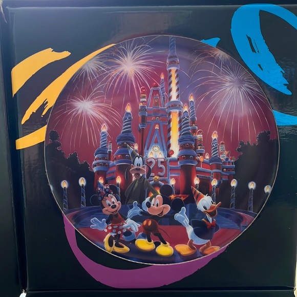 The Art of Disney: 25 year Commemorative plate - Picture 4 of 6